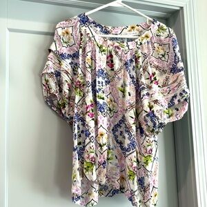 Beautiful Jane + Dancey Blouse. Button‎ down Floral. Business Casual. Medium